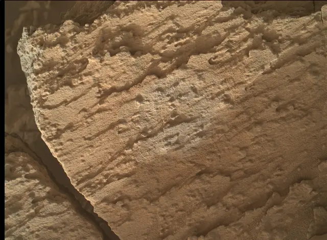 Sol 4593: Mars Hand Lens Imager (MAHLI)