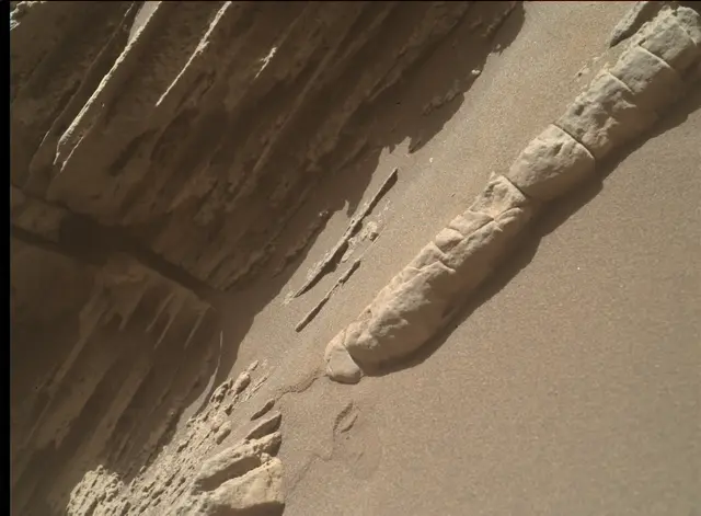 Sol 4593: Mars Hand Lens Imager (MAHLI)