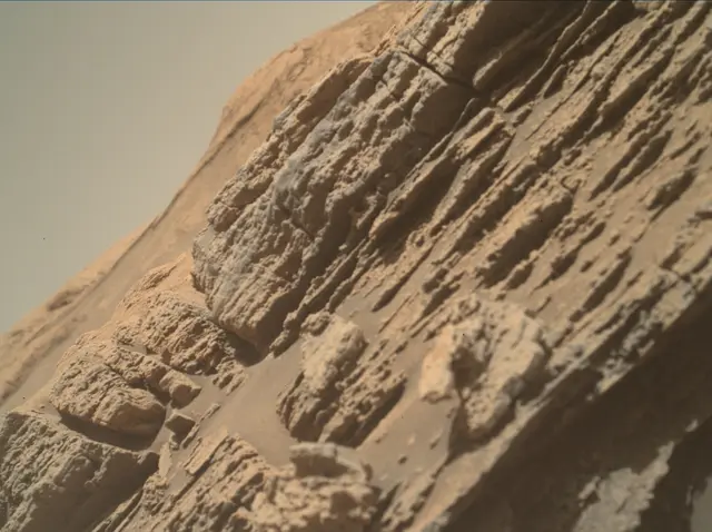 Sol 4593: Mars Hand Lens Imager (MAHLI)