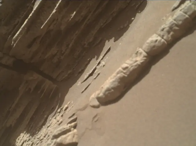 Sol 4593: Mars Hand Lens Imager (MAHLI)