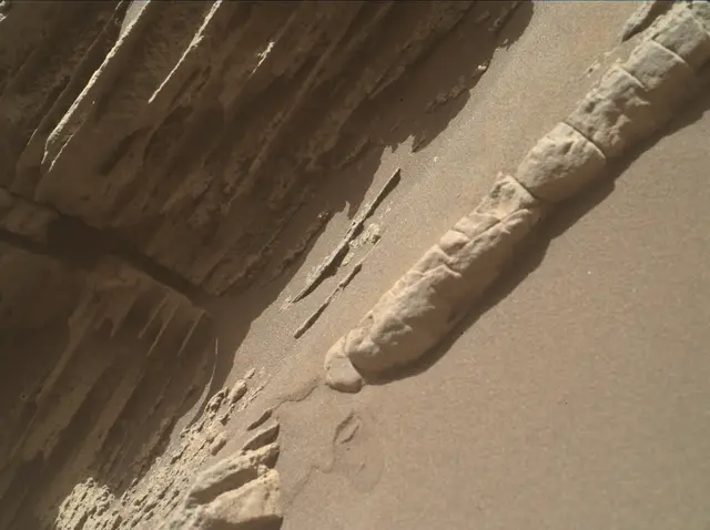 Sol 4593: Mars Hand Lens Imager (MAHLI)