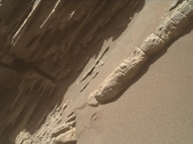 Sol 4593: Mars Hand Lens Imager (MAHLI)