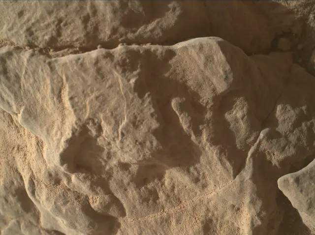 Sol 4595: Mars Hand Lens Imager (MAHLI)
