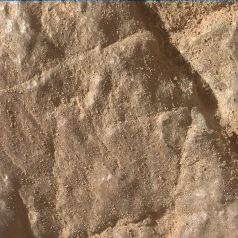 Sol 4595: Mars Hand Lens Imager (MAHLI)