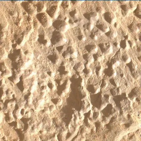 Sol 4597: Mars Hand Lens Imager (MAHLI)
