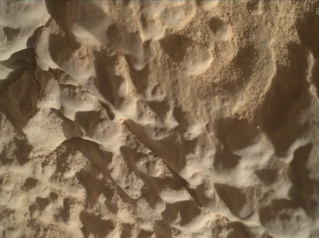 Sol 4597: Mars Hand Lens Imager (MAHLI)