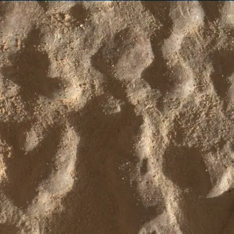 Sol 4597: Mars Hand Lens Imager (MAHLI)