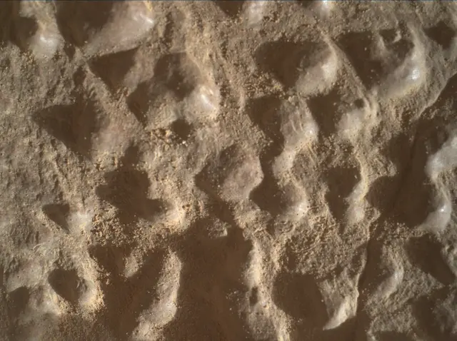 Sol 4597: Mars Hand Lens Imager (MAHLI)