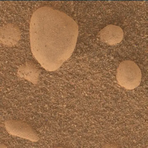 Sol 4600: Mars Hand Lens Imager (MAHLI)