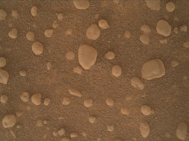 Sol 4600: Mars Hand Lens Imager (MAHLI)