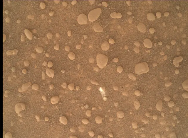 Sol 4600: Mars Hand Lens Imager (MAHLI)