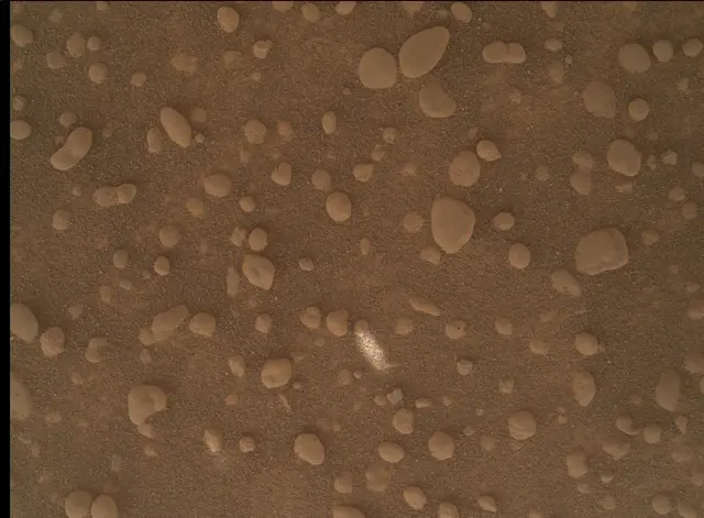 Sol 4600: Mars Hand Lens Imager (MAHLI)