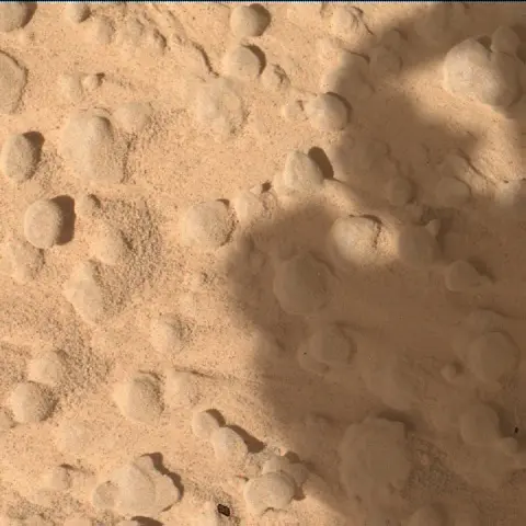 Sol 4602: Mars Hand Lens Imager (MAHLI)