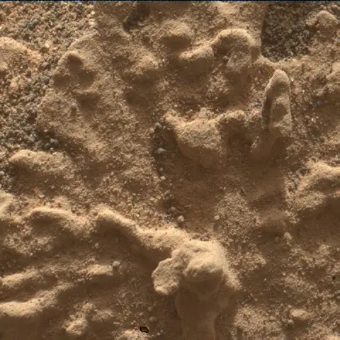Sol 4608: Mars Hand Lens Imager (MAHLI)