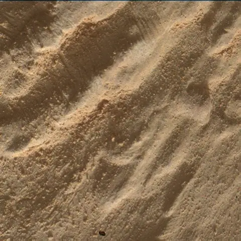 Sol 4611: Mars Hand Lens Imager (MAHLI)