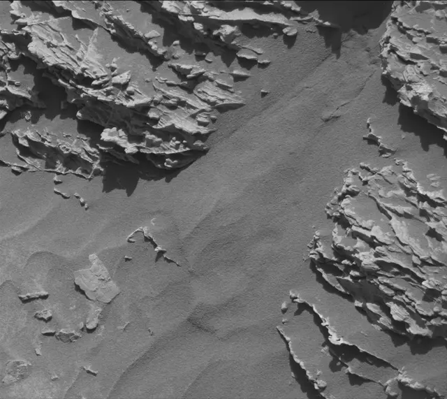 Sol 4623: Mast Camera (Mastcam)