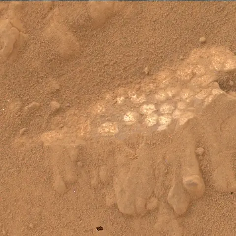 Sol 4624: Mars Hand Lens Imager (MAHLI)