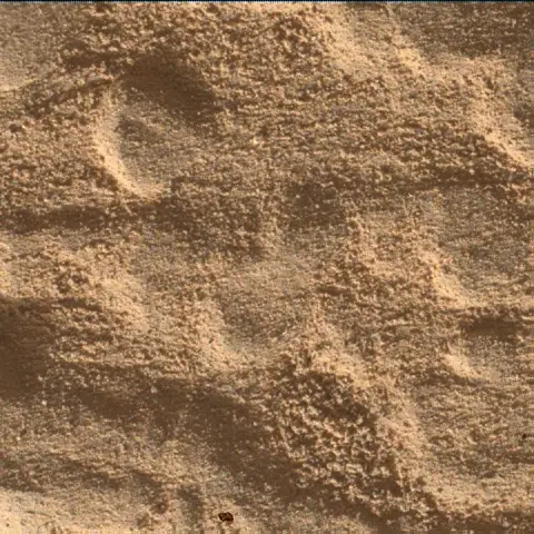 Sol 4627: Mars Hand Lens Imager (MAHLI)