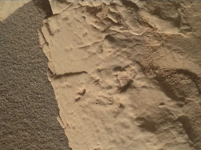 Sol 4627: Mars Hand Lens Imager (MAHLI)