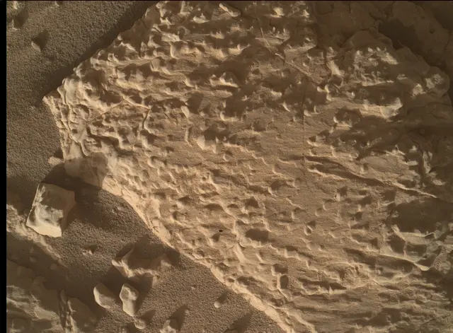 Sol 4627: Mars Hand Lens Imager (MAHLI)