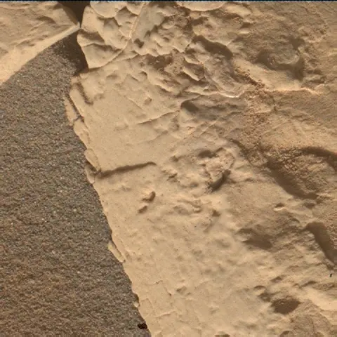 Sol 4627: Mars Hand Lens Imager (MAHLI)