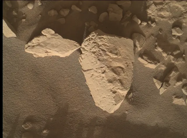 Sol 4627: Mars Hand Lens Imager (MAHLI)