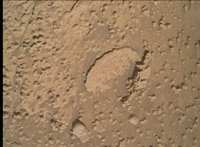 Sol 4629: Mars Hand Lens Imager (MAHLI)