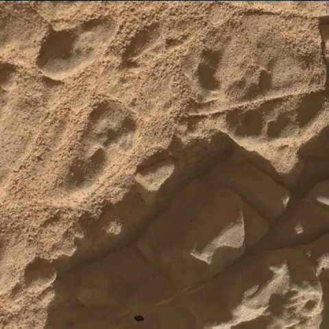 Sol 4631: Mars Hand Lens Imager (MAHLI)