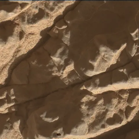 Sol 4631: Mars Hand Lens Imager (MAHLI)