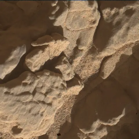Sol 4631: Mars Hand Lens Imager (MAHLI)