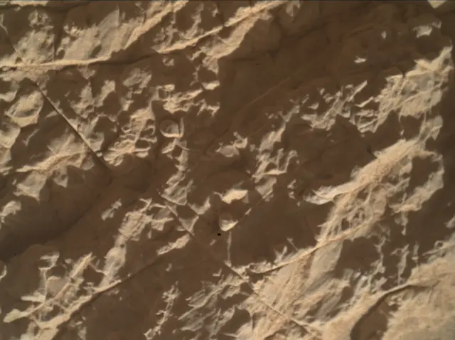 Sol 4631: Mars Hand Lens Imager (MAHLI)