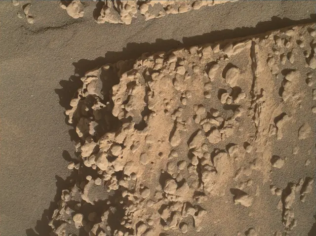 Sol 4636: Mars Hand Lens Imager (MAHLI)