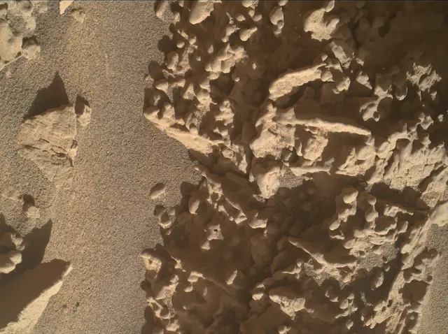 Sol 4636: Mars Hand Lens Imager (MAHLI)