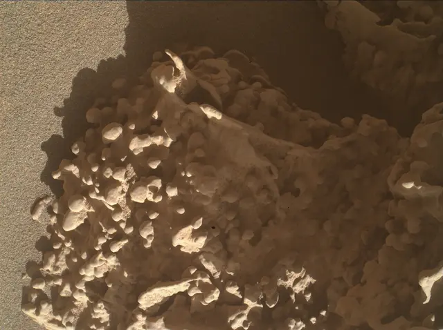 Sol 4636: Mars Hand Lens Imager (MAHLI)