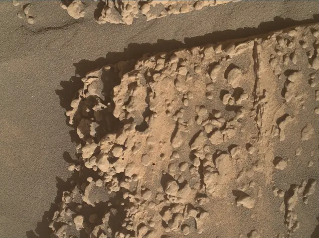 Sol 4636: Mars Hand Lens Imager (MAHLI)