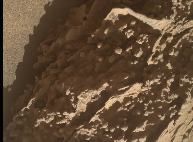 Sol 4636: Mars Hand Lens Imager (MAHLI)