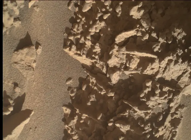 Sol 4636: Mars Hand Lens Imager (MAHLI)