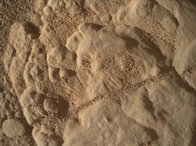 Sol 4638: Mars Hand Lens Imager (MAHLI)
