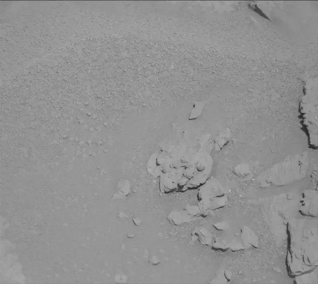Sol 4639: Mast Camera (Mastcam)