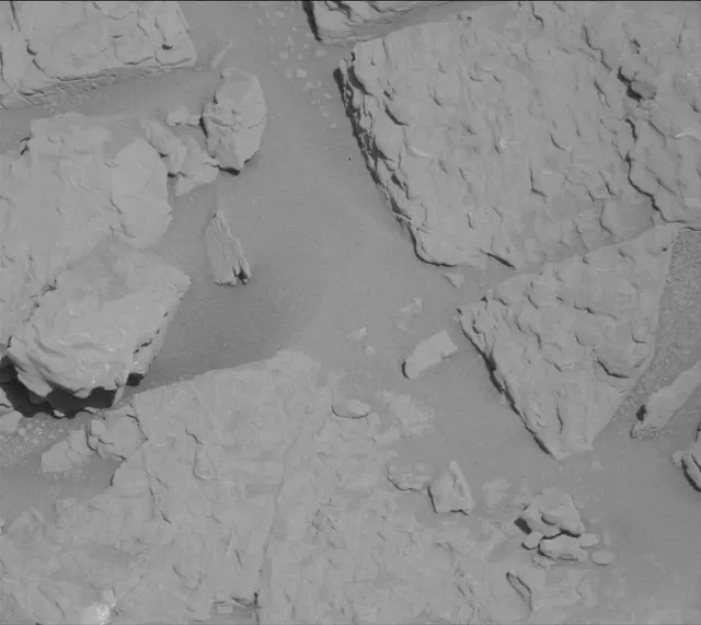 Sol 4639: Mast Camera (Mastcam)