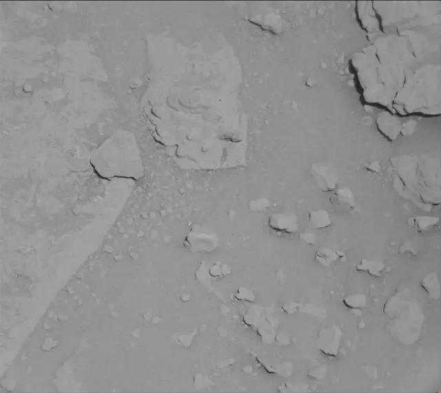 Sol 4639: Mast Camera (Mastcam)
