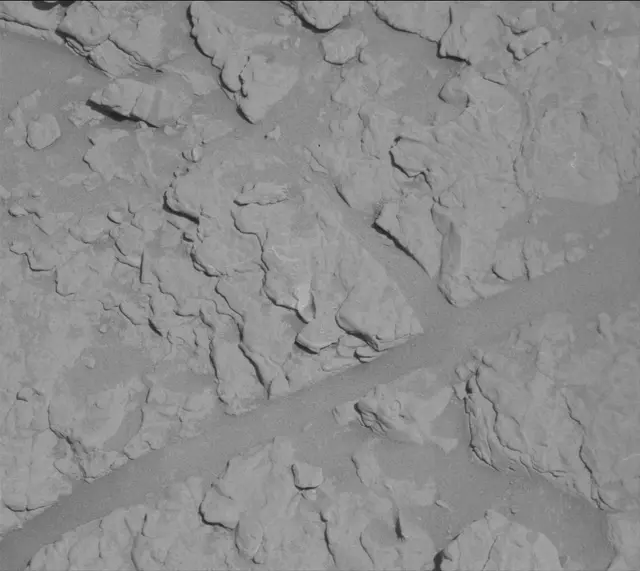 Sol 4639: Mast Camera (Mastcam)