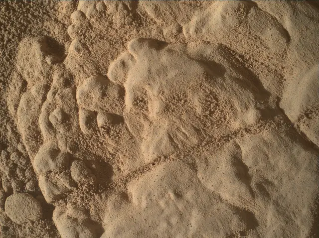 Sol 4639: Mars Hand Lens Imager (MAHLI)