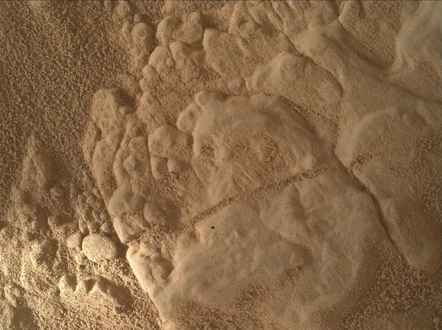 Sol 4639: Mars Hand Lens Imager (MAHLI)