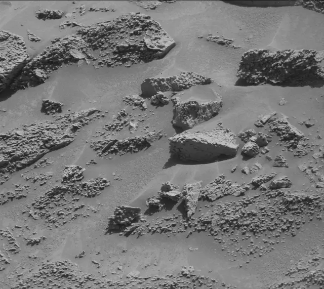 Sol 4643: Mast Camera (Mastcam)
