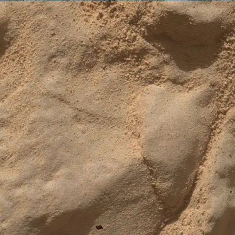 Sol 4646: Mars Hand Lens Imager (MAHLI)
