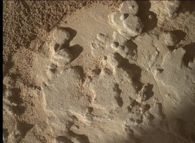 Sol 4658: Mars Hand Lens Imager (MAHLI)