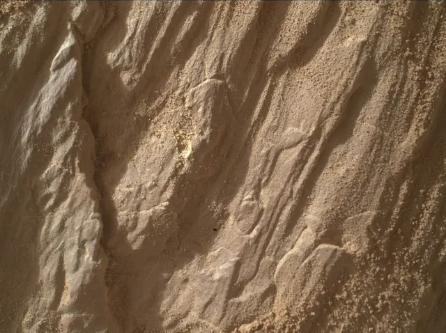Sol 4663: Mars Hand Lens Imager (MAHLI)