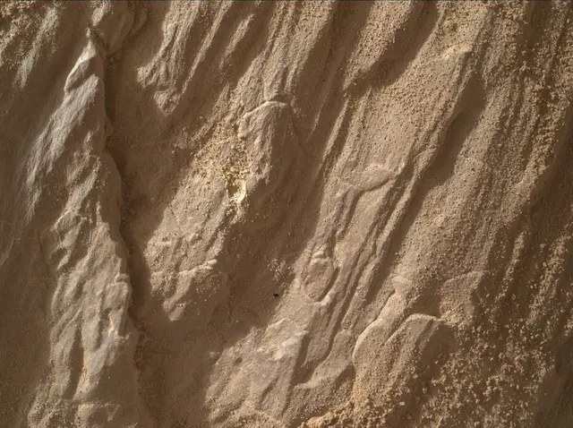 Sol 4663: Mars Hand Lens Imager (MAHLI)