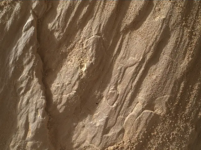 Sol 4663: Mars Hand Lens Imager (MAHLI)